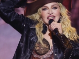 Madonna pede para aprovar figurino de Anitta antes do show em Copacabana